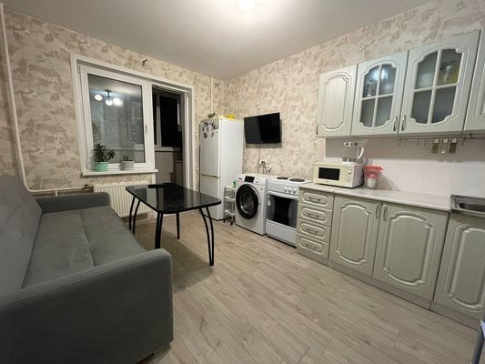 Продам однокомнатную (1-комн.) квартиру, Красный Химик ул, 1к2, Киров г