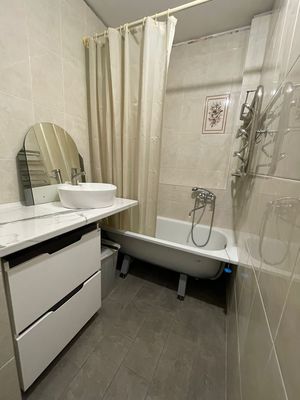 Продам однокомнатную (1-комн.) квартиру, Красный Химик ул, 1к2, Киров г