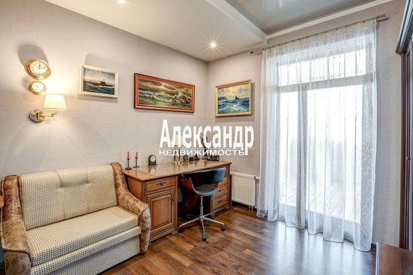 Продам трехкомнатную (3-комн.) квартиру, Новочеркасский пр-кт, 33, Санкт-Петербург г