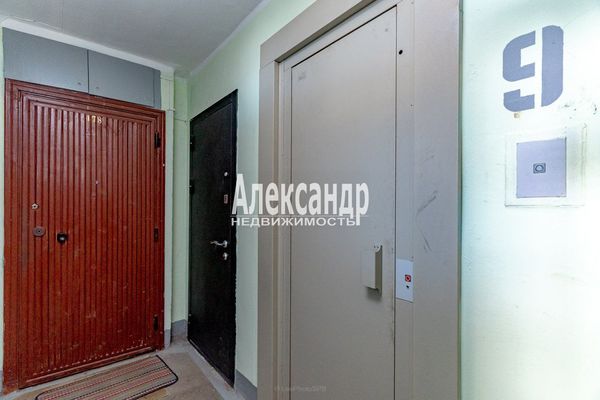 Продам трехкомнатную (3-комн.) квартиру, Испытателей пр-кт, 15к1, Санкт-Петербург г