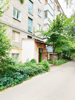 Продам двухкомнатную (2-комн.) квартиру, Ушинского ул, 8, Воронеж г