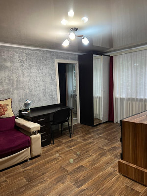 Продам двухкомнатную (2-комн.) квартиру, Ушинского ул, 8, Воронеж г