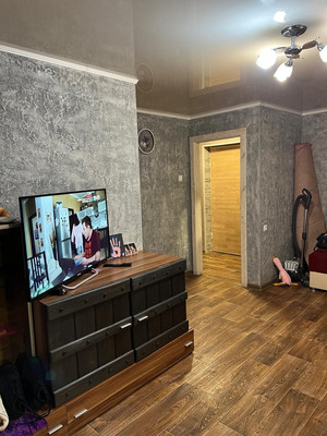 Продам двухкомнатную (2-комн.) квартиру, Ушинского ул, 8, Воронеж г