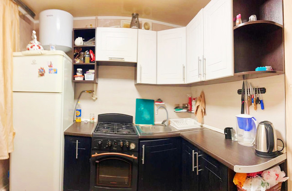 Продам двухкомнатную (2-комн.) квартиру, Ушинского ул, 8, Воронеж г