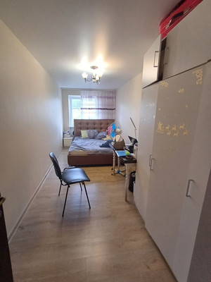 Продам трехкомнатную (3-комн.) квартиру, Набережная ул, 85, Симферополь г