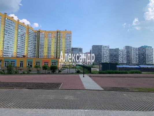 Продам однокомнатную (1-комн.) квартиру, Шувалова ул, 32, Мурино п