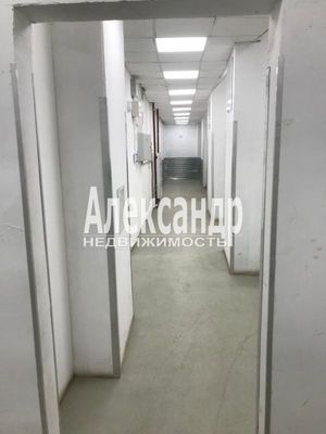 Сдам торговое помещение 300 м2, Тельмана ул, 2, Санкт-Петербург г