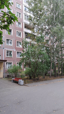 Продам трехкомнатную (3-комн.) квартиру, Уточкина ул, 5, Санкт-Петербург г