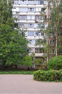 Продам трехкомнатную (3-комн.) квартиру, Уточкина ул, 5, Санкт-Петербург г