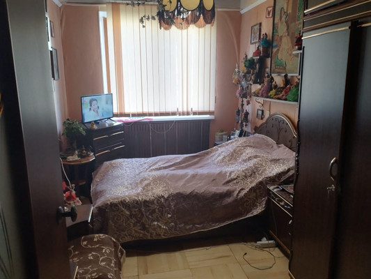 Продам трехкомнатную (3-комн.) квартиру, Уточкина ул, 5, Санкт-Петербург г