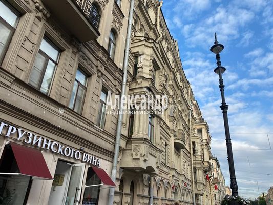 Продам трехкомнатную (3-комн.) квартиру, Невский пр-кт, д. 166, Санкт-Петербург г