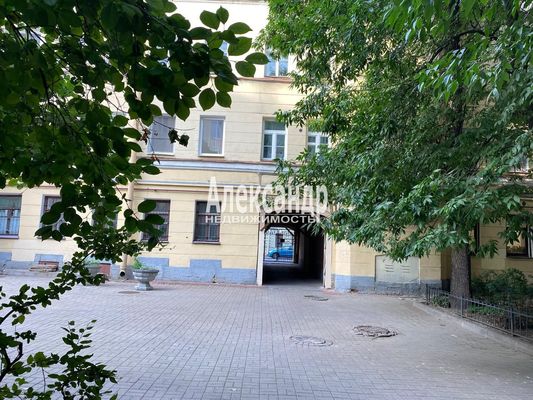 Продам трехкомнатную (3-комн.) квартиру, Невский пр-кт, д. 166, Санкт-Петербург г