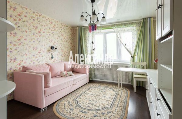 Продам трехкомнатную (3-комн.) квартиру, Шаврова ул, д. 13 корп. 1, Санкт-Петербург г