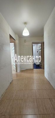 Продам двухкомнатную (2-комн.) квартиру, Школьная ул, 11к2, Бугры п