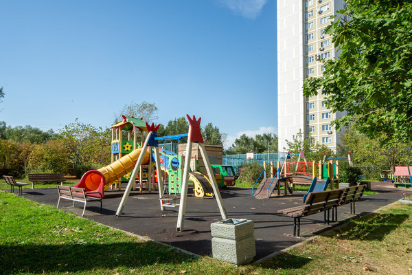 Продам трехкомнатную (3-комн.) квартиру, Лукинская ул, 18, Москва г