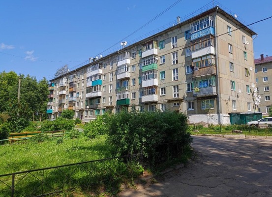 Продам двухкомнатную (2-комн.) квартиру, Солнечная ул, 18, Солнечный п