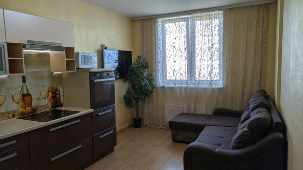Продам трехкомнатную (3-комн.) квартиру, Техническая ул, 144, Екатеринбург г