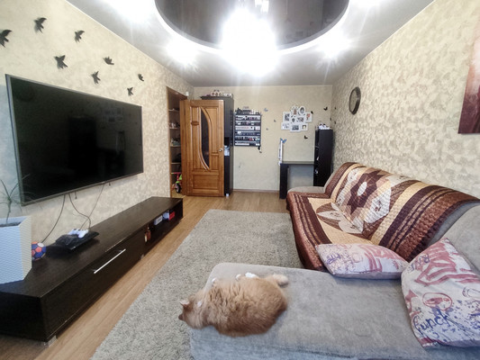 Продам трехкомнатную (3-комн.) квартиру, Ульяновская ул, 2, Киров г