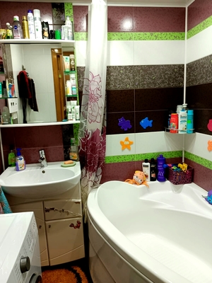 Продам трехкомнатную (3-комн.) квартиру, Ульяновская ул, 2, Киров г