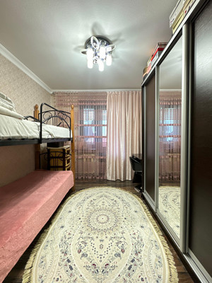 Продам трехкомнатную (3-комн.) квартиру, Щаденко ул, 30, Нальчик г