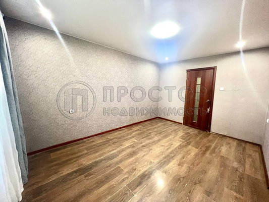 Продам трехкомнатную (3-комн.) квартиру, Яна Райниса б-р, 6к2, Москва г