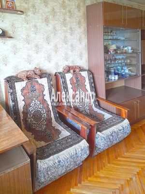 Продам двухкомнатную (2-комн.) квартиру, Кузнецова пр-кт, 23к1, Санкт-Петербург г