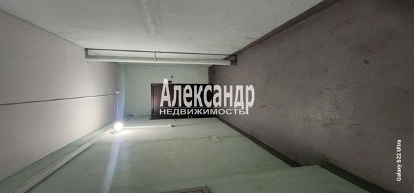 Продам трехкомнатную (3-комн.) квартиру, Энергетиков ул, 3, Новое Девяткино д