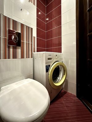 Продам трехкомнатную (3-комн.) квартиру, Казанская ул, 101, Киров г