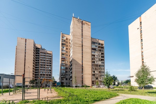 Продам комнату в 6-комн. квартире, Маршала Жукова пр-кт, дом 22, Санкт-Петербург г