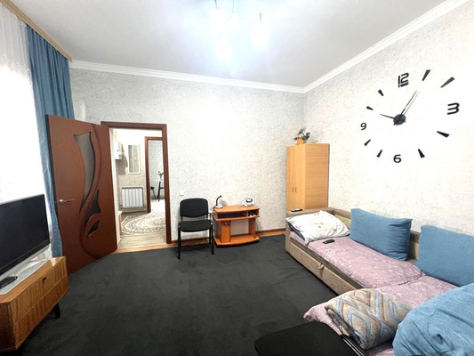 Продам двухкомнатную (2-комн.) квартиру, Профсоюзная ул, 49, Апшеронск г