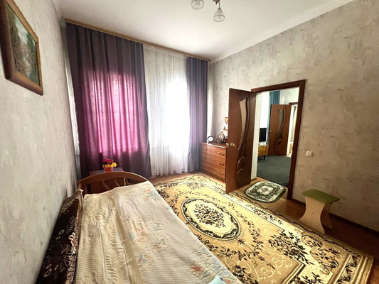Продам двухкомнатную (2-комн.) квартиру, Профсоюзная ул, 49, Апшеронск г