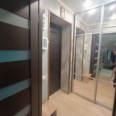 Продам однокомнатную (1-комн.) квартиру, Домостроителей ул, 35, Воронеж г