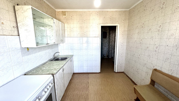 Продам трехкомнатную (3-комн.) квартиру, Весенняя ул, 16, Волгодонск г