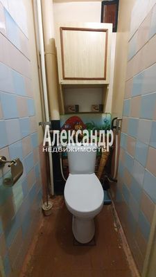 Продам трехкомнатную (3-комн.) квартиру, 21Б, Приладожский гп