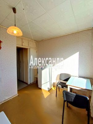 Продам долю в 1-комн. квартире, Героев Танкистов ул, 7, Дятлово п
