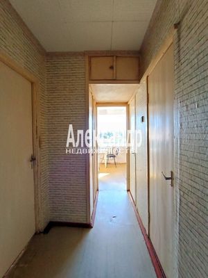 Продам долю в 1-комн. квартире, Героев Танкистов ул, 7, Дятлово п