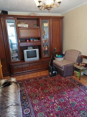 Продам двухкомнатную (2-комн.) квартиру, Армейская ул, 15Г, Алексин г