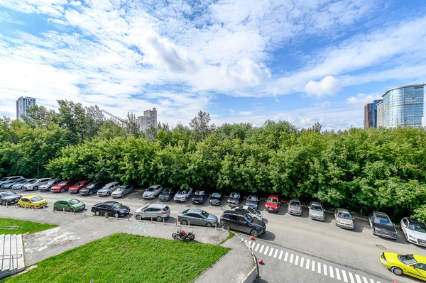 Продам однокомнатную (1-комн.) квартиру, Большакова ул, 25, Екатеринбург г