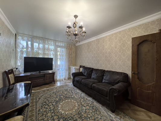 Продам трехкомнатную (3-комн.) квартиру, Кирова ул, 9ка, Нальчик г