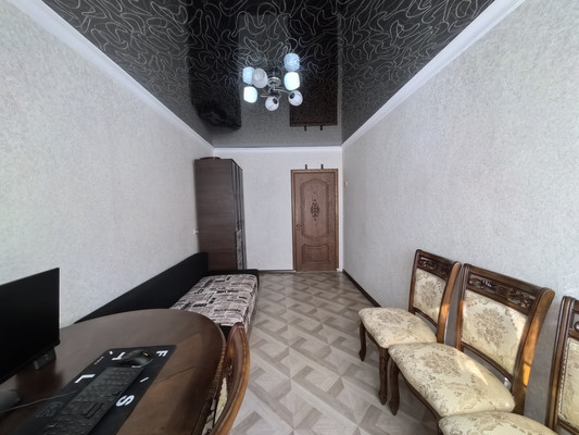 Продам трехкомнатную (3-комн.) квартиру, Кирова ул, 9ка, Нальчик г