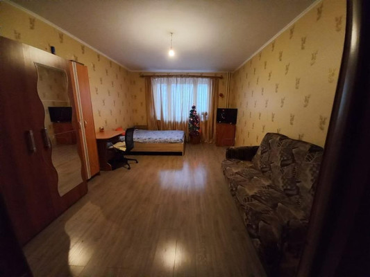 Продам трехкомнатную (3-комн.) квартиру, Подмосковный б-р, 8, Красногорск г