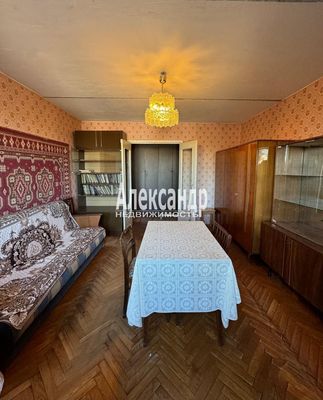Продам трехкомнатную (3-комн.) квартиру, Богайчука ул, 24, Металлострой п