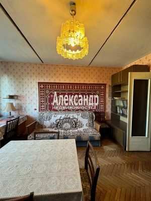 Продам трехкомнатную (3-комн.) квартиру, Богайчука ул, 24, Металлострой п