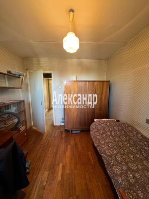 Продам трехкомнатную (3-комн.) квартиру, Богайчука ул, 24, Металлострой п