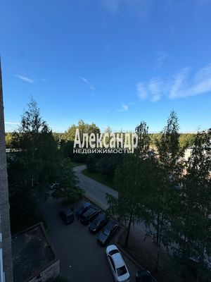 Продам трехкомнатную (3-комн.) квартиру, Богайчука ул, 24, Металлострой п