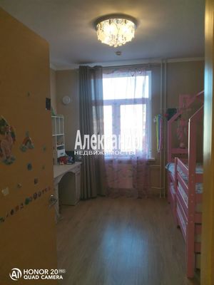 Продам трехкомнатную (3-комн.) квартиру, Тихвинская (Сертолово-2 мкр.) ул, 6к5, Сертолово г