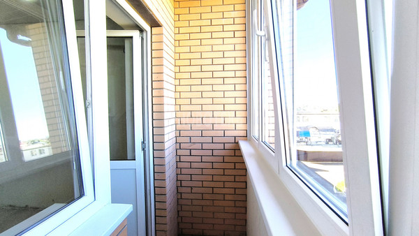 Продам двухкомнатную (2-комн.) квартиру, Кирова ул, 101О, Крымск г