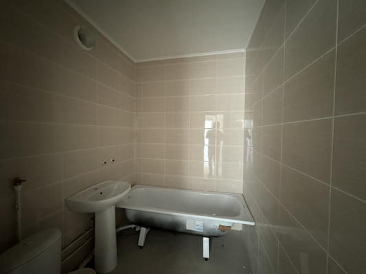 Продам двухкомнатную (2-комн.) , Краснопольский пр-кт, 30, Челябинск г
