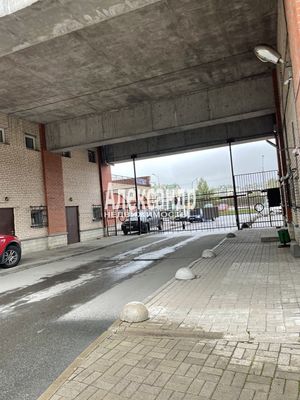 Продам многокомнатную квартиру, Маршала Жукова пр-кт, 54к6, Санкт-Петербург г