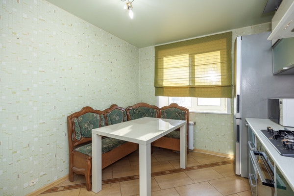 Продам трехкомнатную (3-комн.) квартиру, Медведева ул, 17, Брянск г